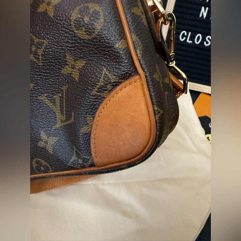 Louis Vuitton Monogram Crossbody Bag in Brown and Tan - Picture 6 of 16